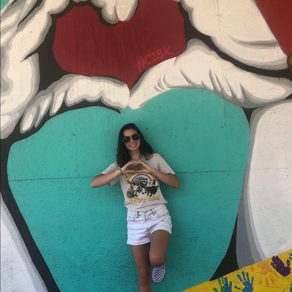 Meet your Posher, Thrift - Picture 5 of 6